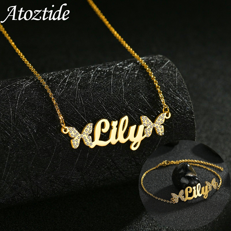 مجموعة مجوهرات مخصصة للنساء من - مراجعة Engraved Name Necklace وسعره