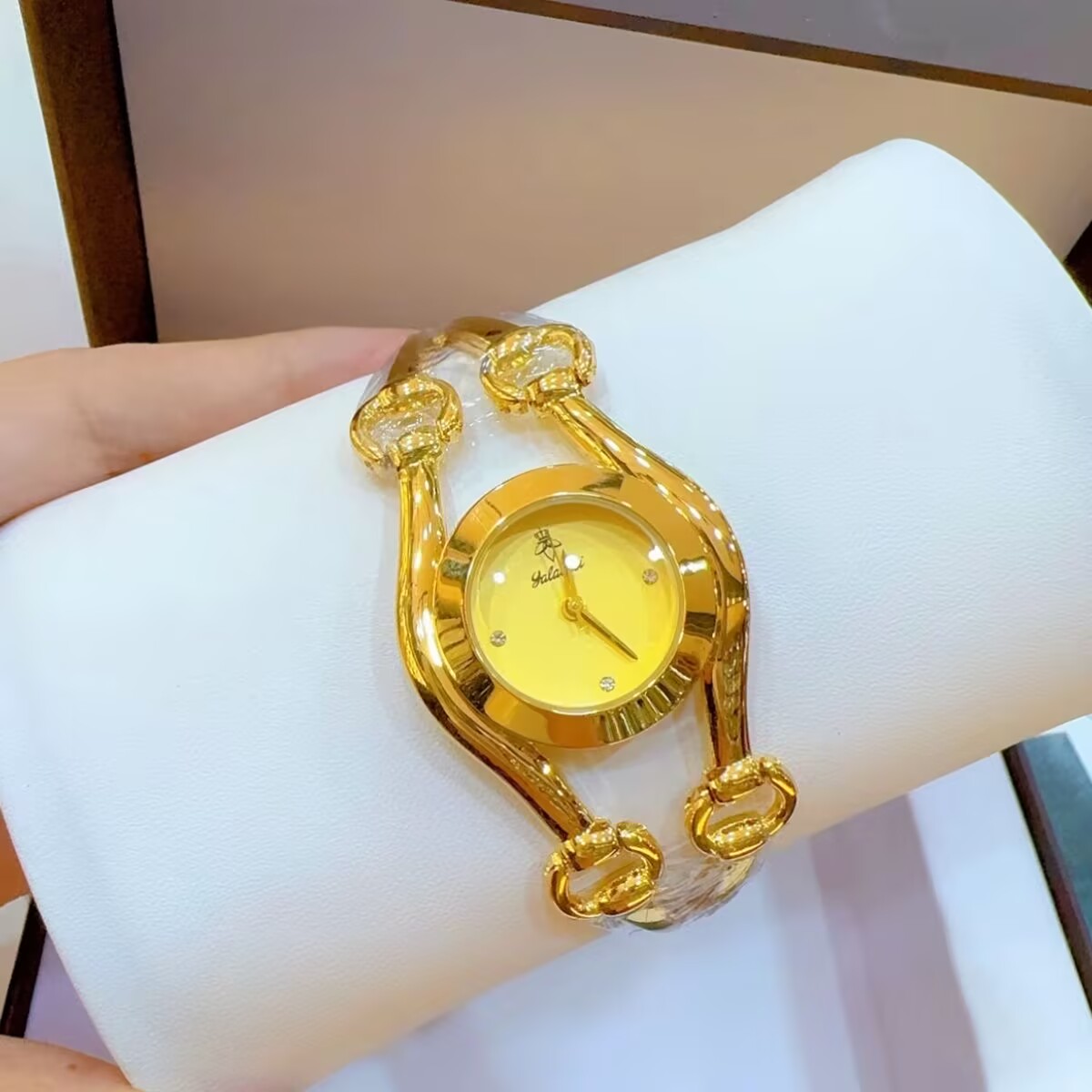 ساعة فرنسية جديدة مطلية بالذهب - مراجعة Jewelry With Watches وسعره