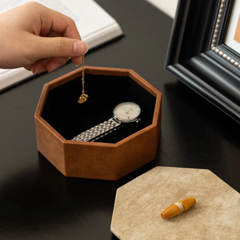 منظم ساعات إيطالي فاخر من الجل - مراجعة Jewelry Watches Luxury وسعره