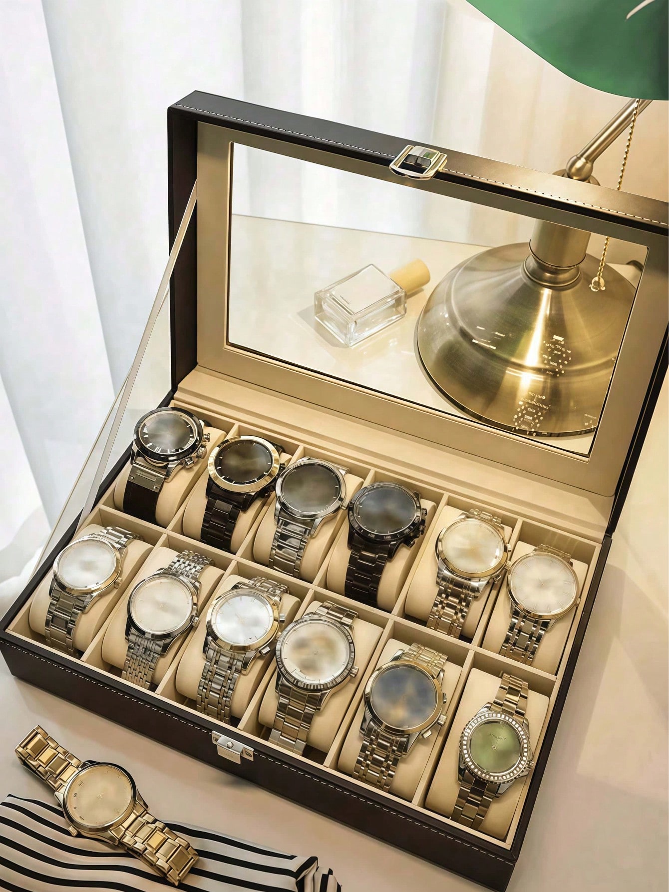 صندوق ساعات جلدي مع قفل، علبة  - مراجعة Jewelry With Watches وسعره