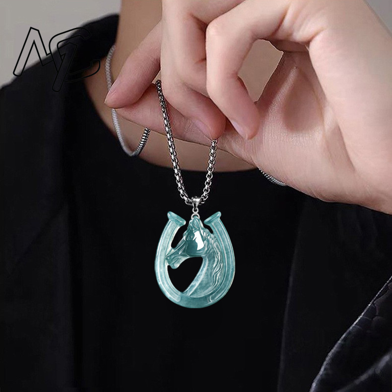 قلادة من الفضة S925 بحجر اليشم - مراجعة Jewelry & Watches Sp Zo O وسعره