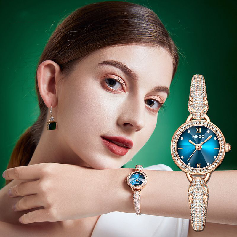 ساعة نسائية بتصميم رأس الفهد م - مراجعة Jewelry Watches Luxury وسعره