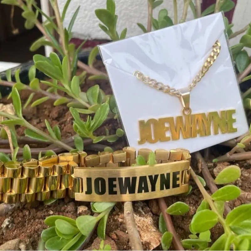 اسم مخصص مجموعة مجوهرات قلادة  - مراجعة Engraved Name Necklace وسعره